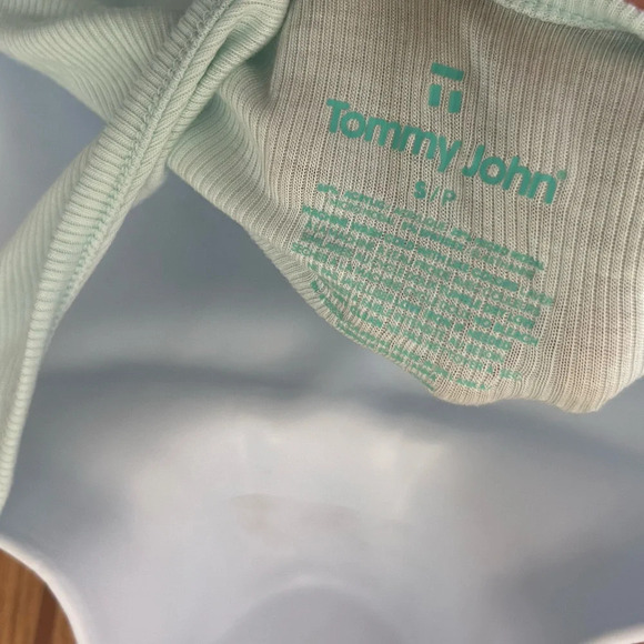 Tommy John beautiful tank top NWT size small - Picture 4 of 4